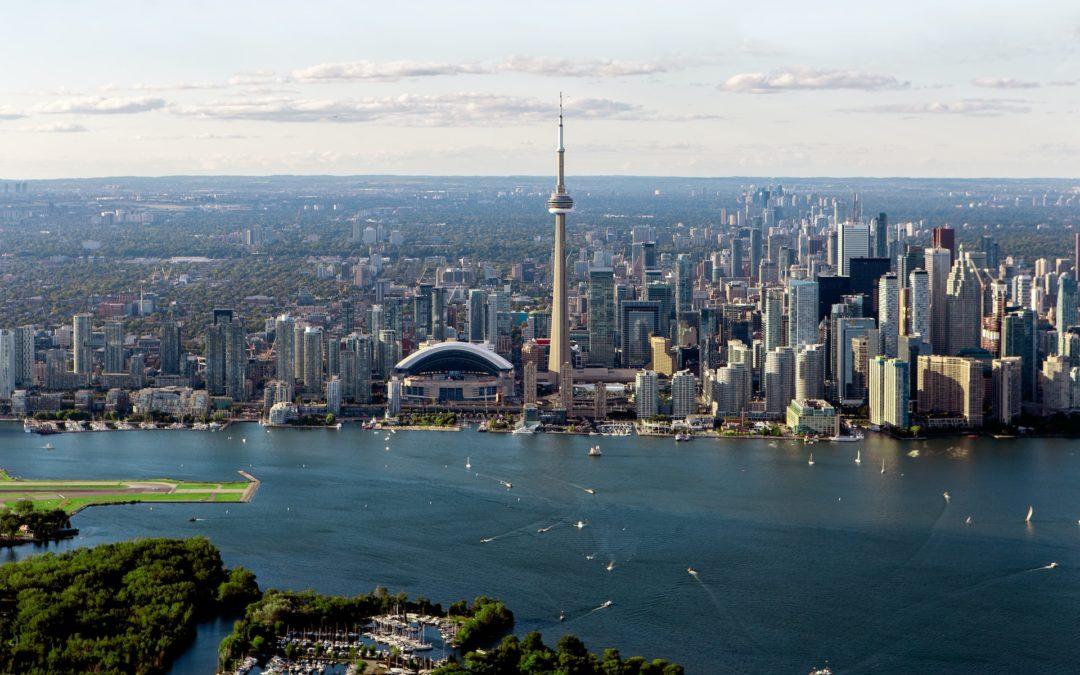 Living in Toronto: Benefits, Costs, and Best Places to Live